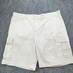 IZOD Shorts Mens 42 Khaki Cargo Flat Front Pockets Golf Stretch Casual Cotton‎